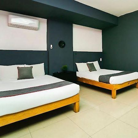 Adhoc Plaza Hotel Monterrey Buitenkant foto